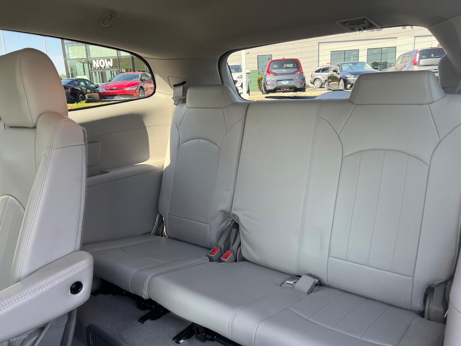 2017 Buick Enclave Leather Group 30