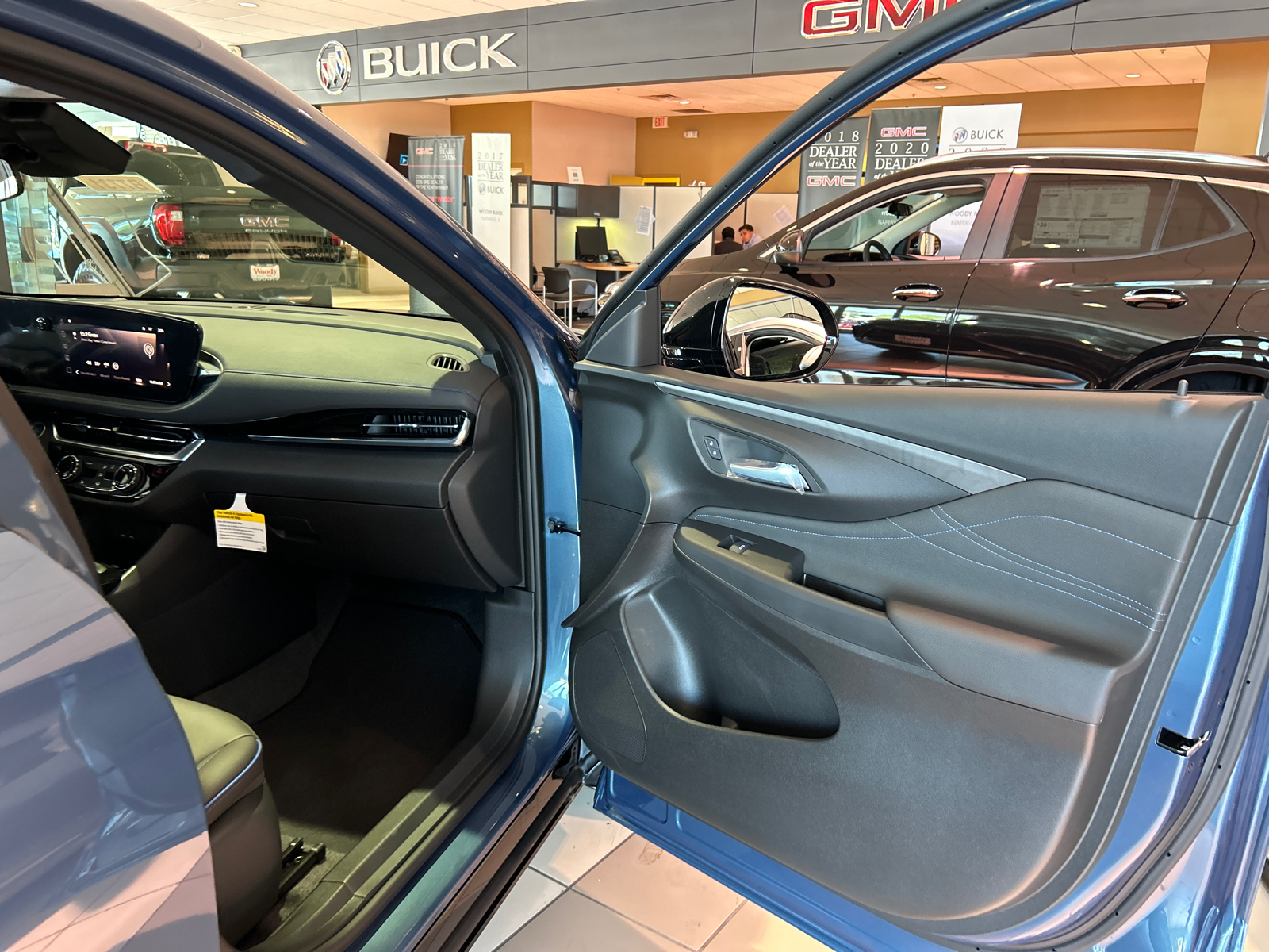 2024 Buick Envista Sport Touring 33