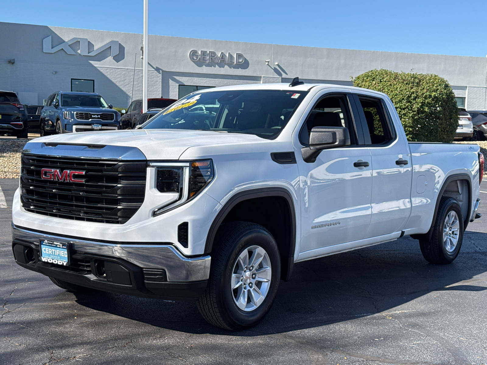 2024 GMC Sierra 1500 Pro 4