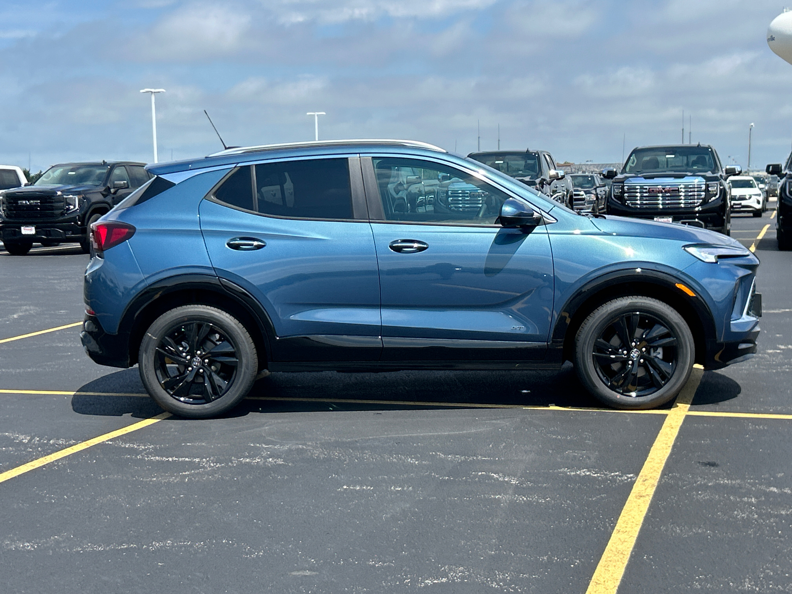 2025 Buick Encore GX Sport Touring 9