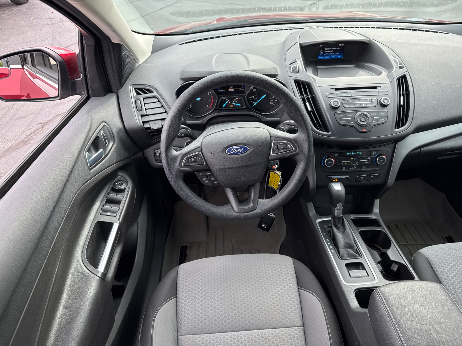 2017 Ford Escape SE 28