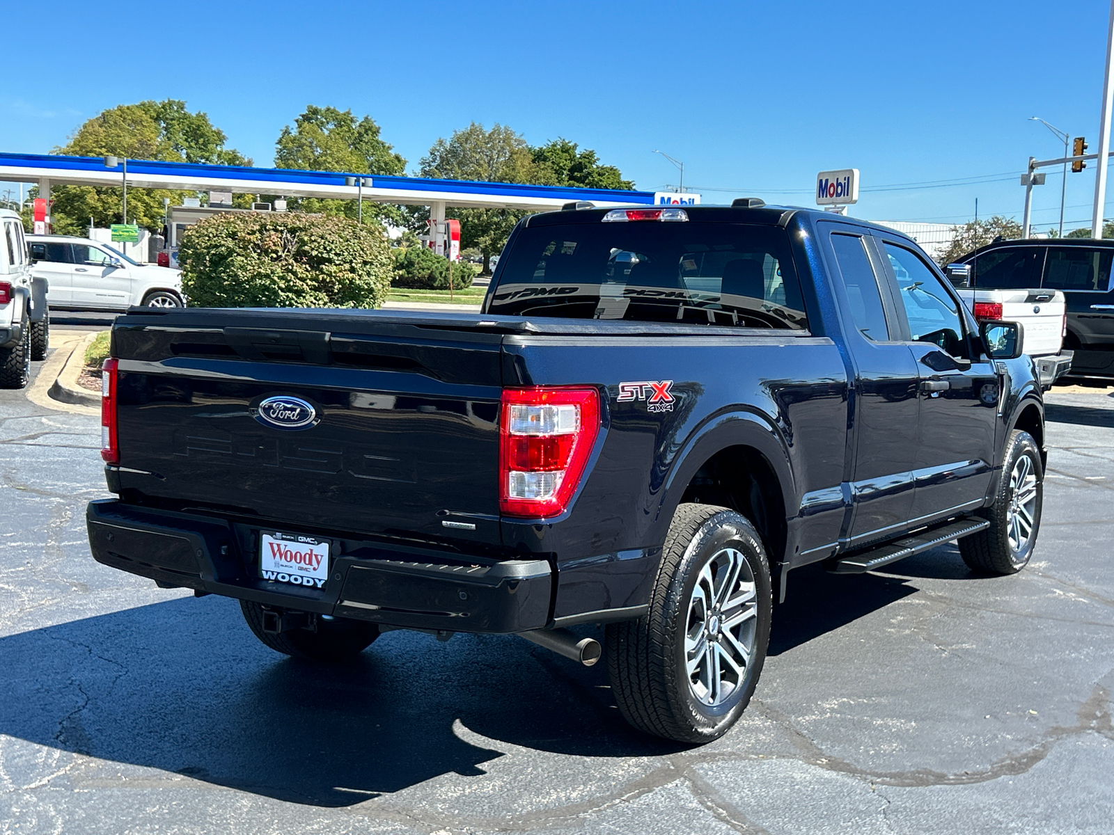 2023 Ford F-150 XL 8