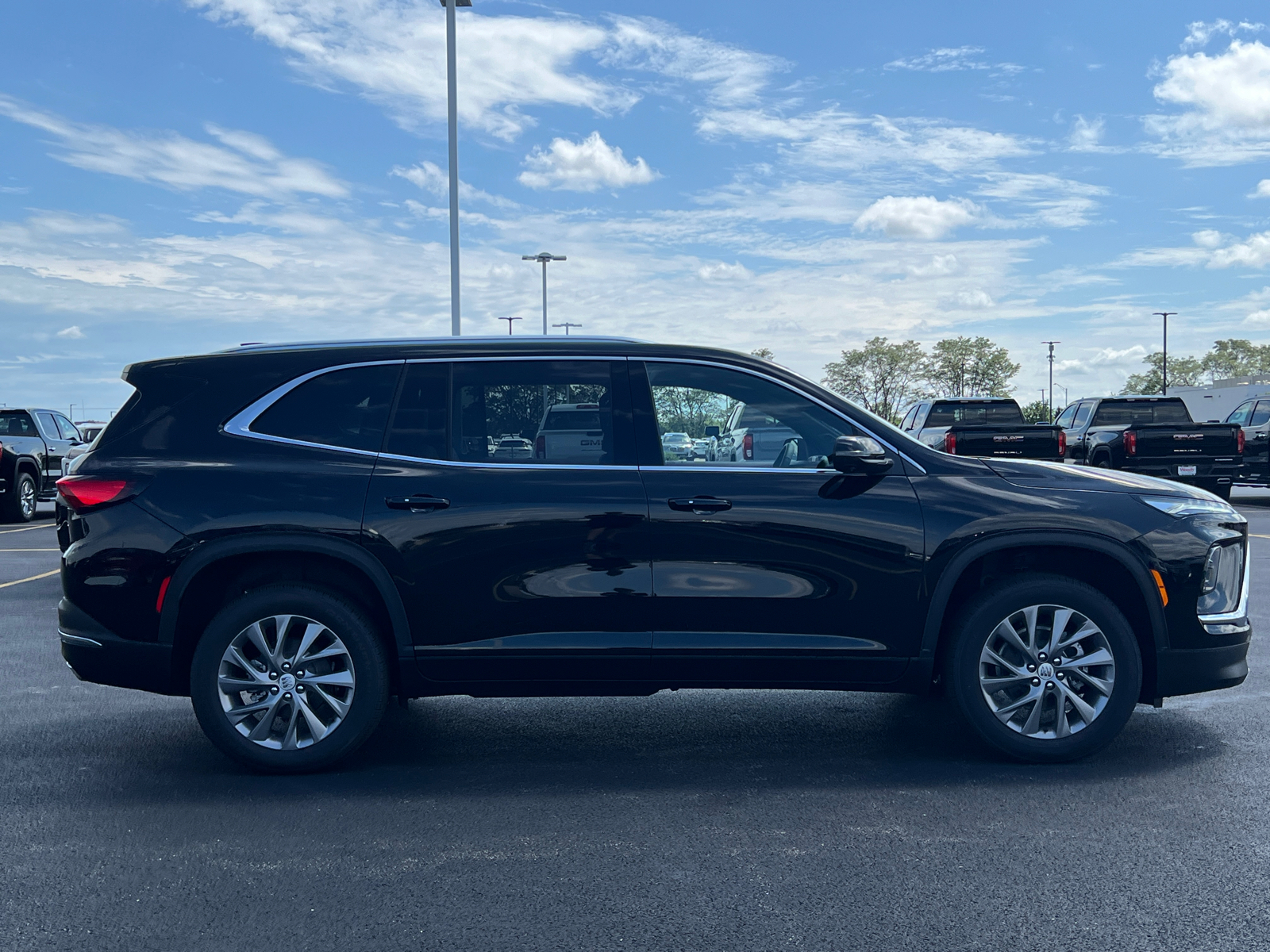 2025 Buick Enclave Preferred 9