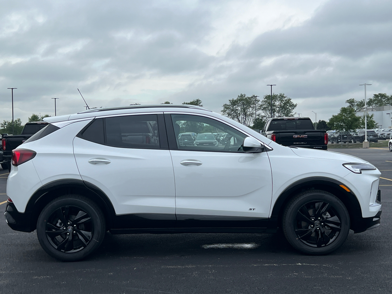 2025 Buick Encore GX Sport Touring 9