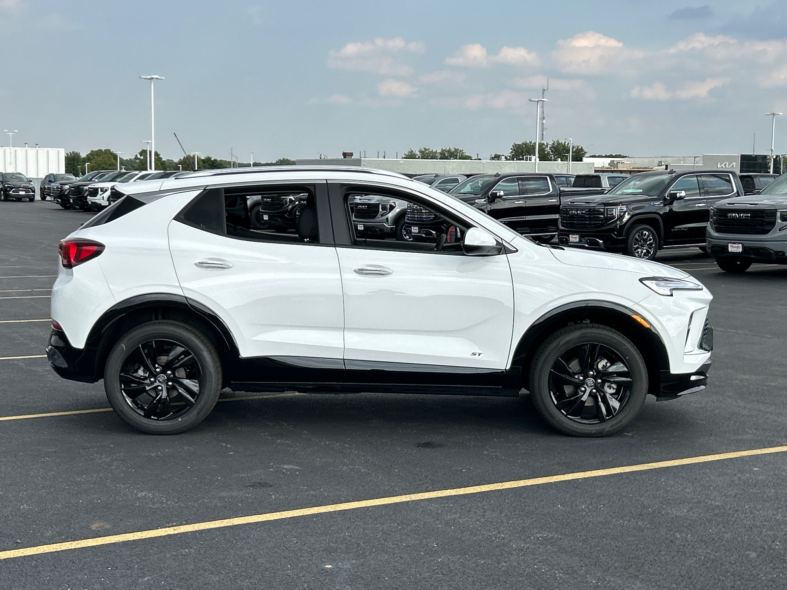 2025 Buick Encore GX Sport Touring 9