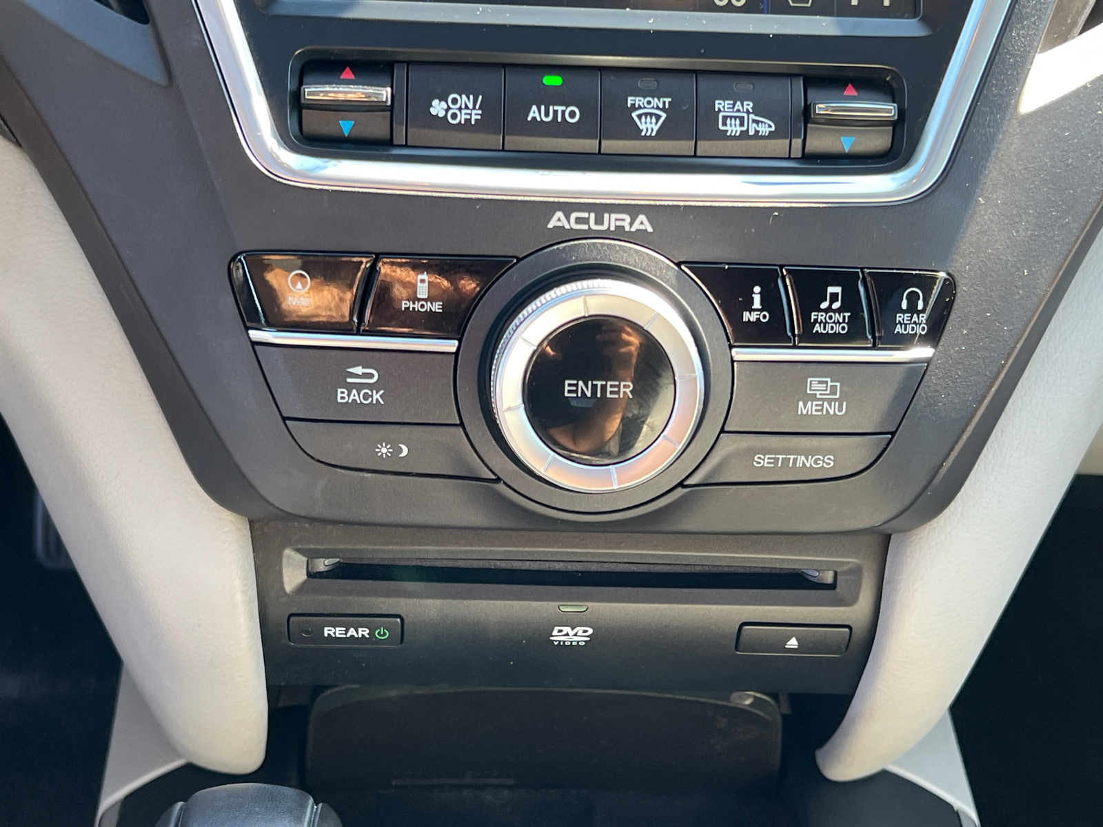 2014 Acura MDX 3.5L Advance Pkg w/Entertainment Pkg 27