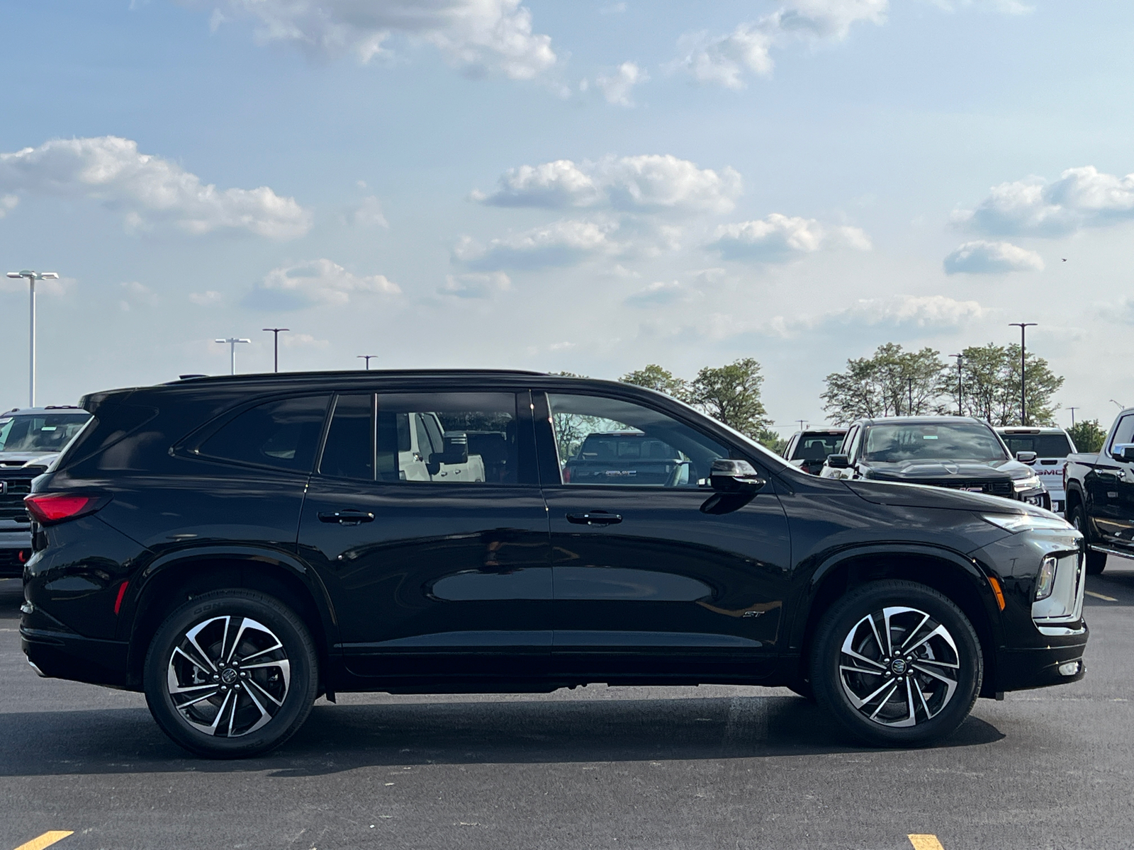 2025 Buick Enclave Sport Touring 9