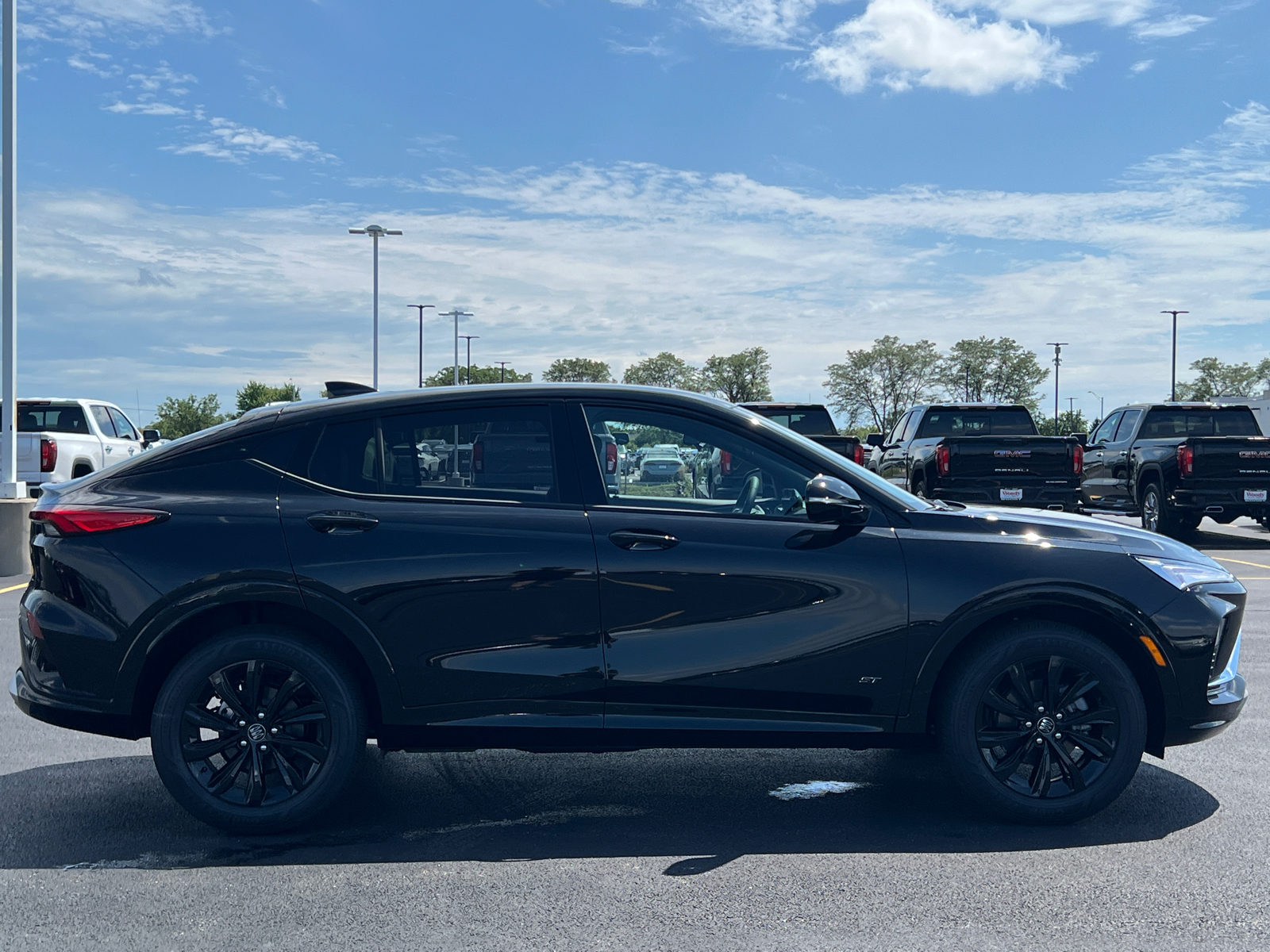 2025 Buick Envista Sport Touring 9