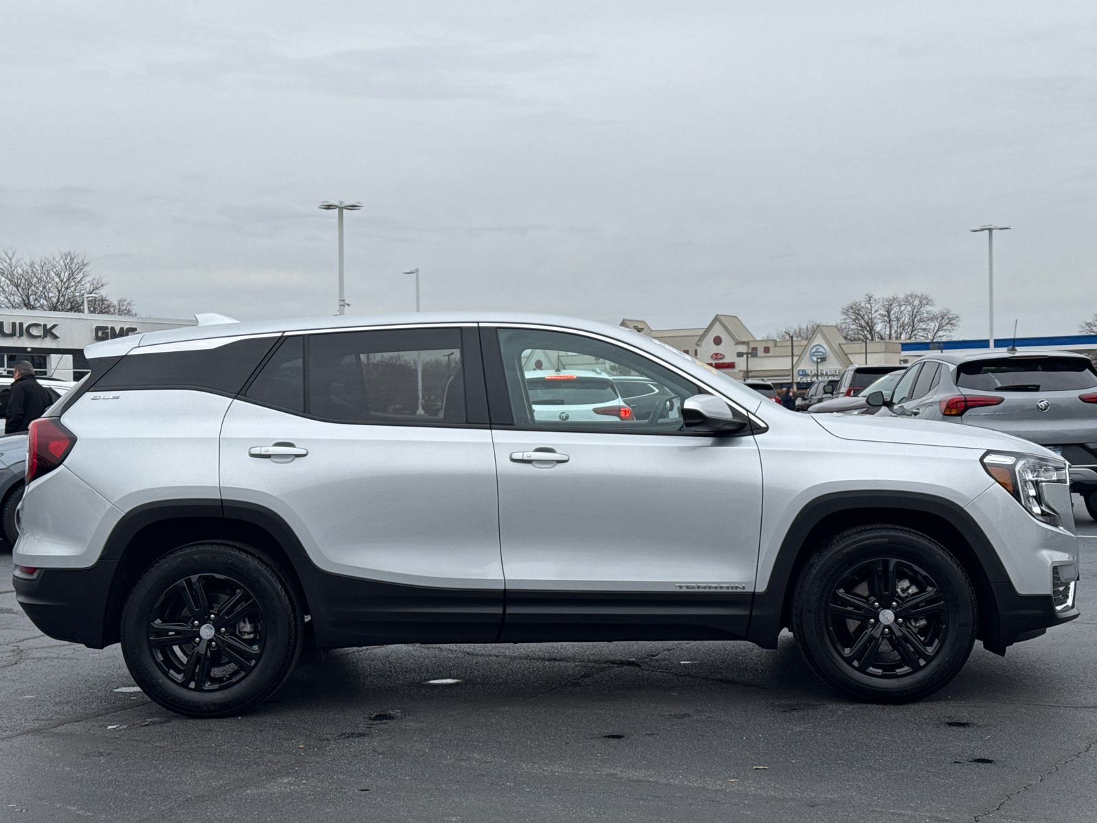 2022 GMC Terrain SLE 9