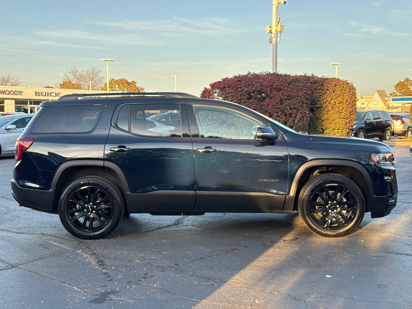 2022 GMC Acadia SLT 9