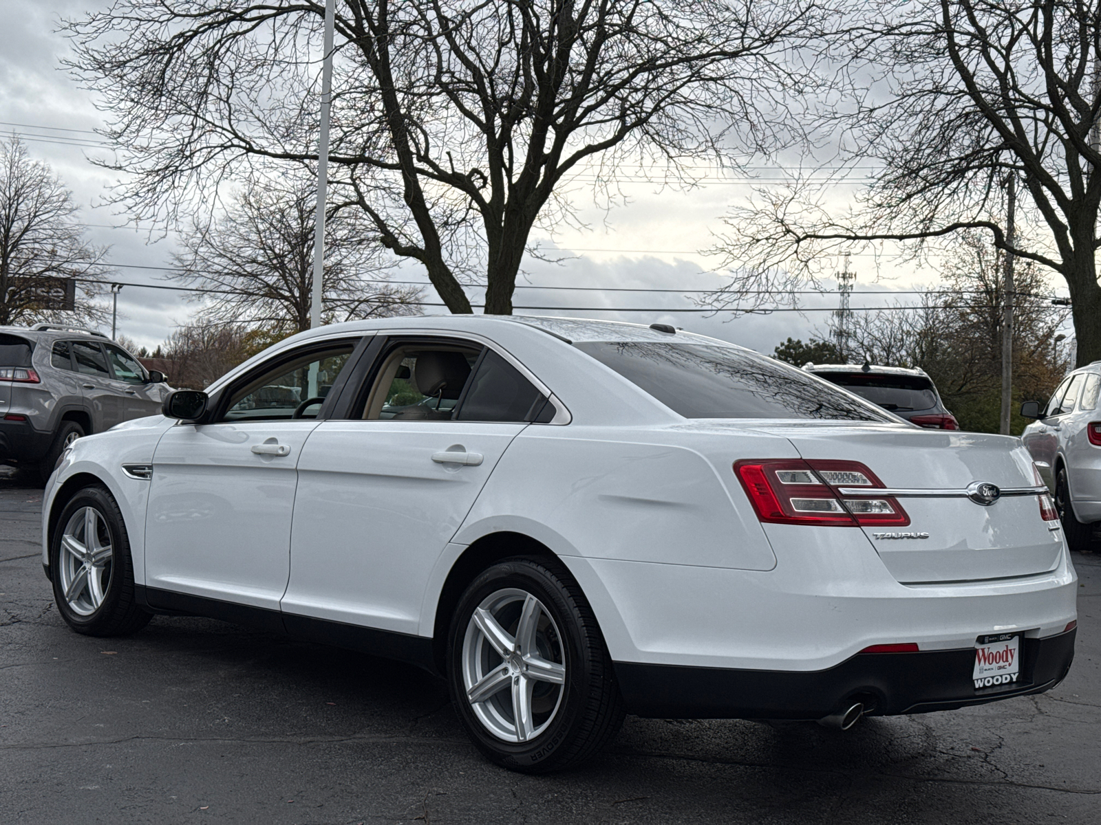 2017 Ford Taurus SE 6