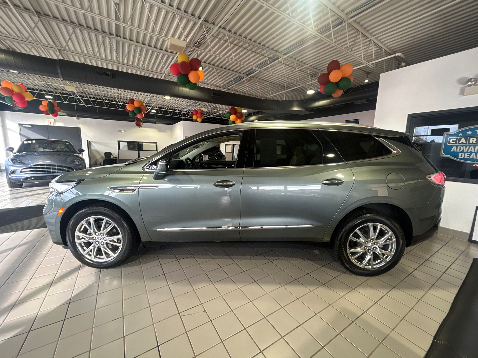 2024 Buick Enclave Essence 5