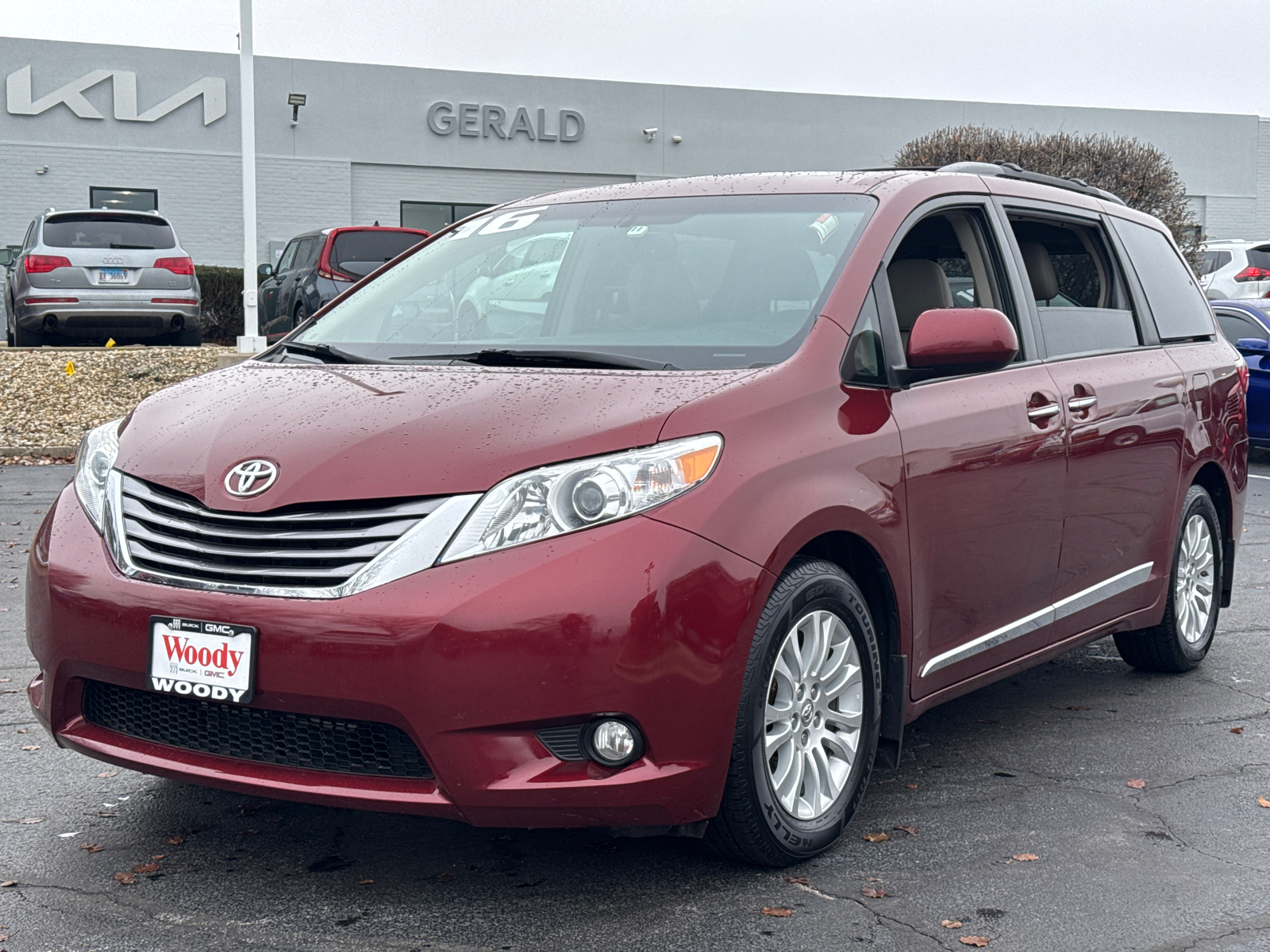 2016 Toyota Sienna XLE 4