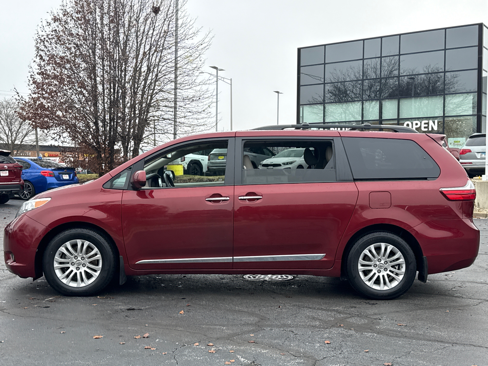 2016 Toyota Sienna XLE 5