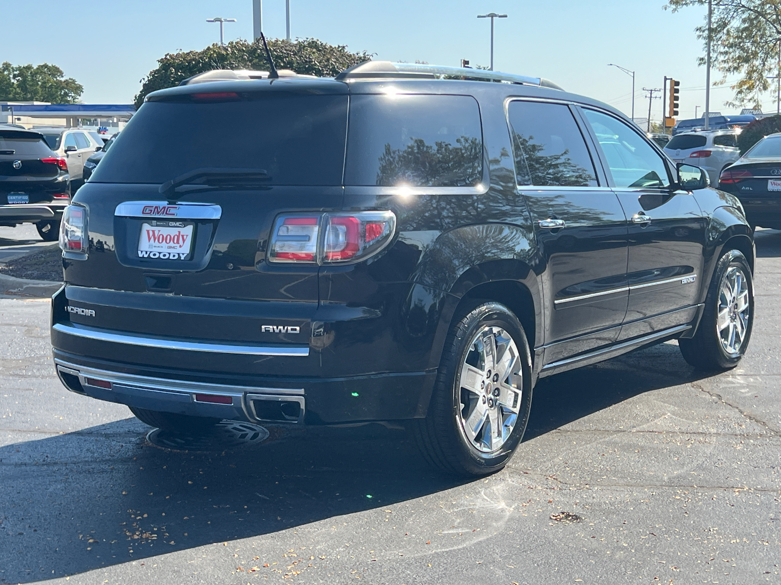 2016 GMC Acadia Denali 8