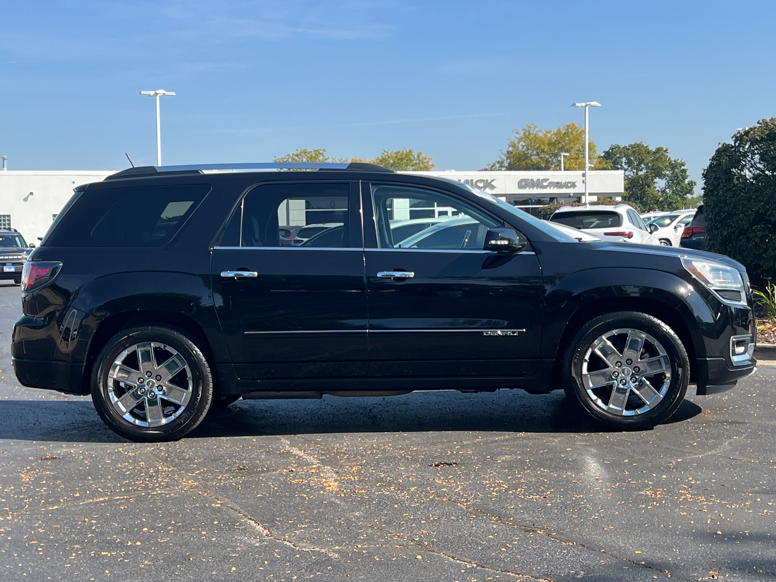 2016 GMC Acadia Denali 9