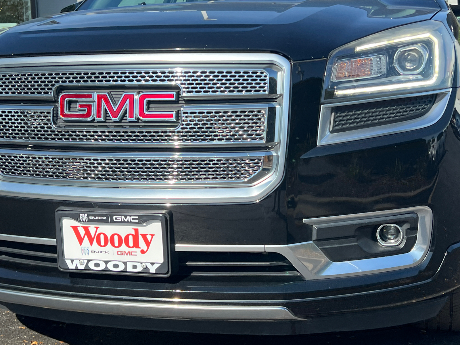 2016 GMC Acadia Denali 11