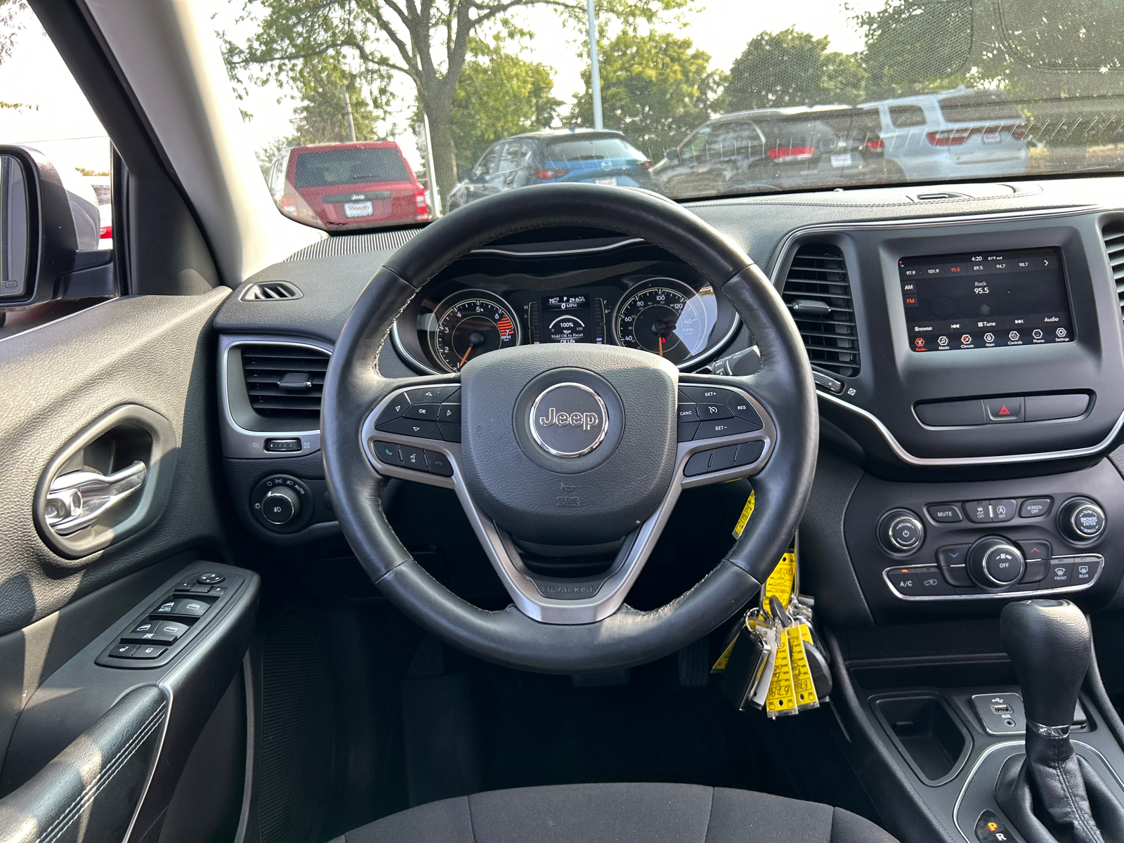 2019 Jeep Cherokee Latitude 27