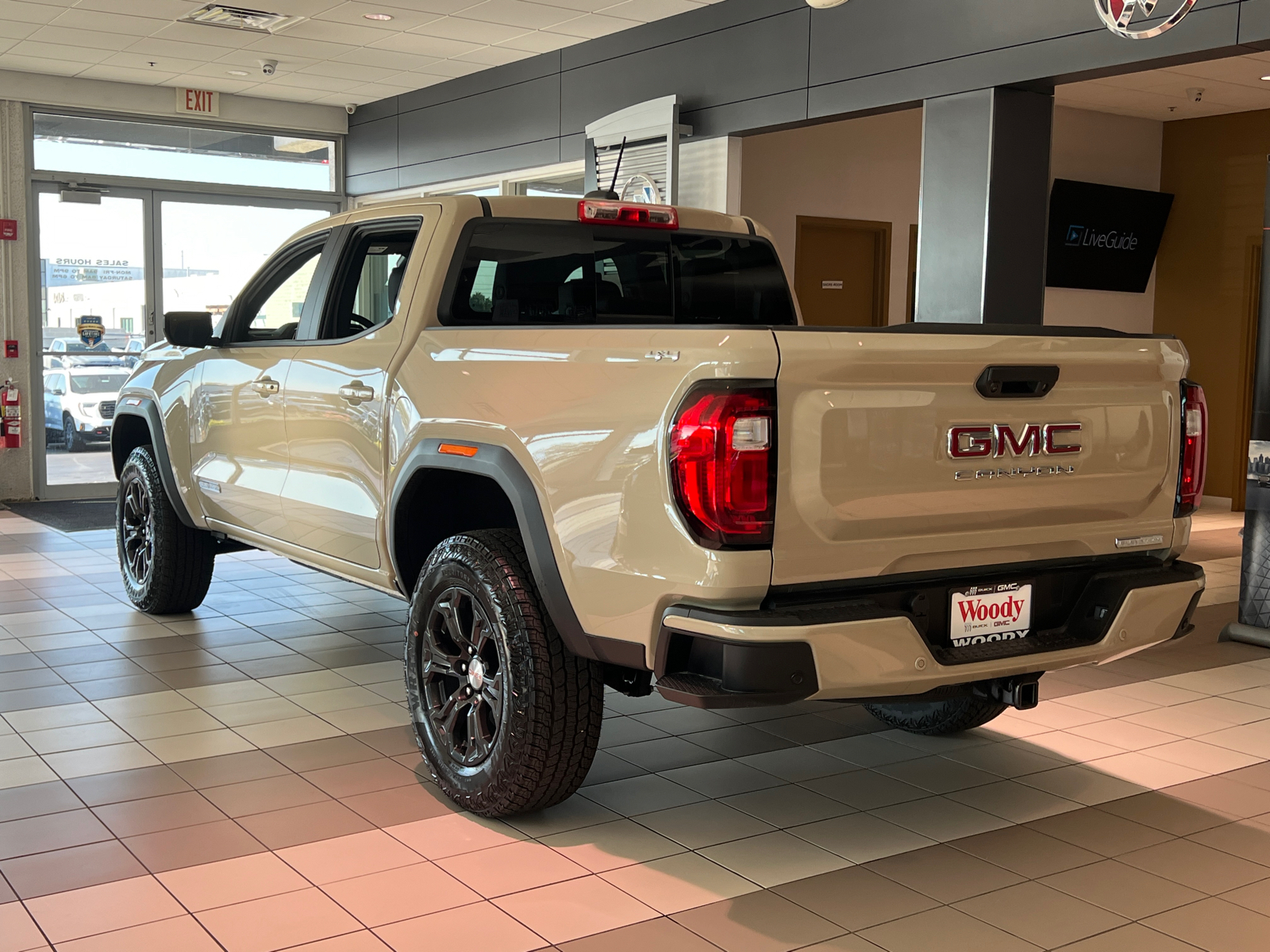 2024 GMC Canyon Elevation 6