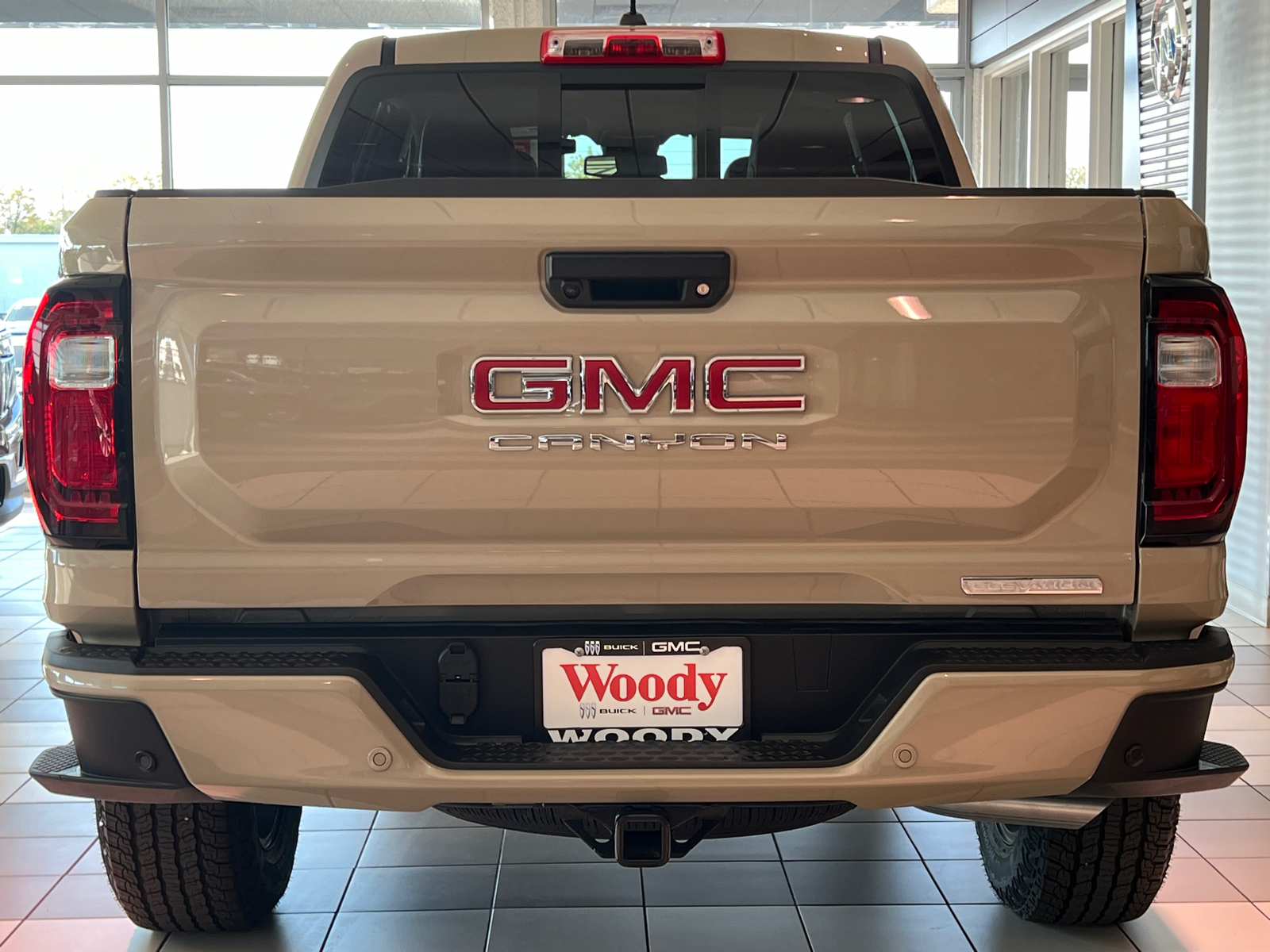 2024 GMC Canyon Elevation 7