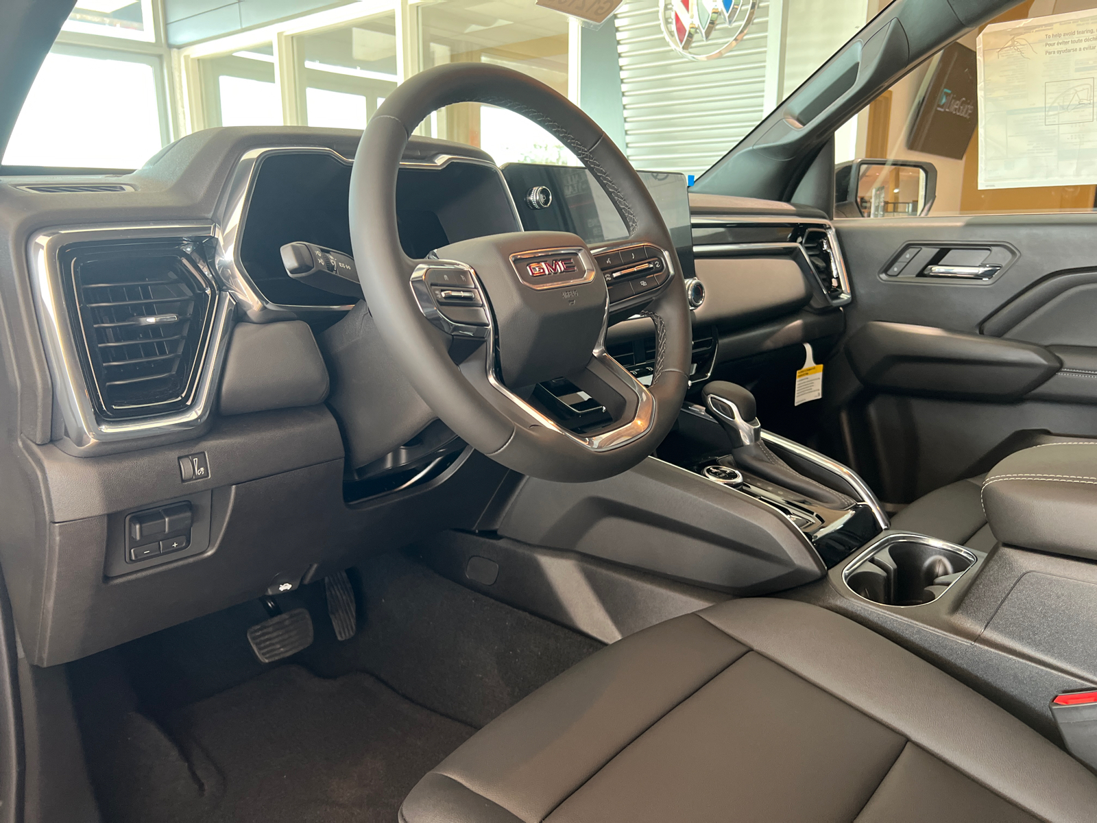 2024 GMC Canyon Elevation 17