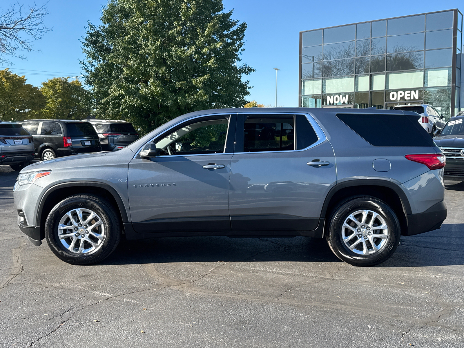 2021 Chevrolet Traverse LS 5