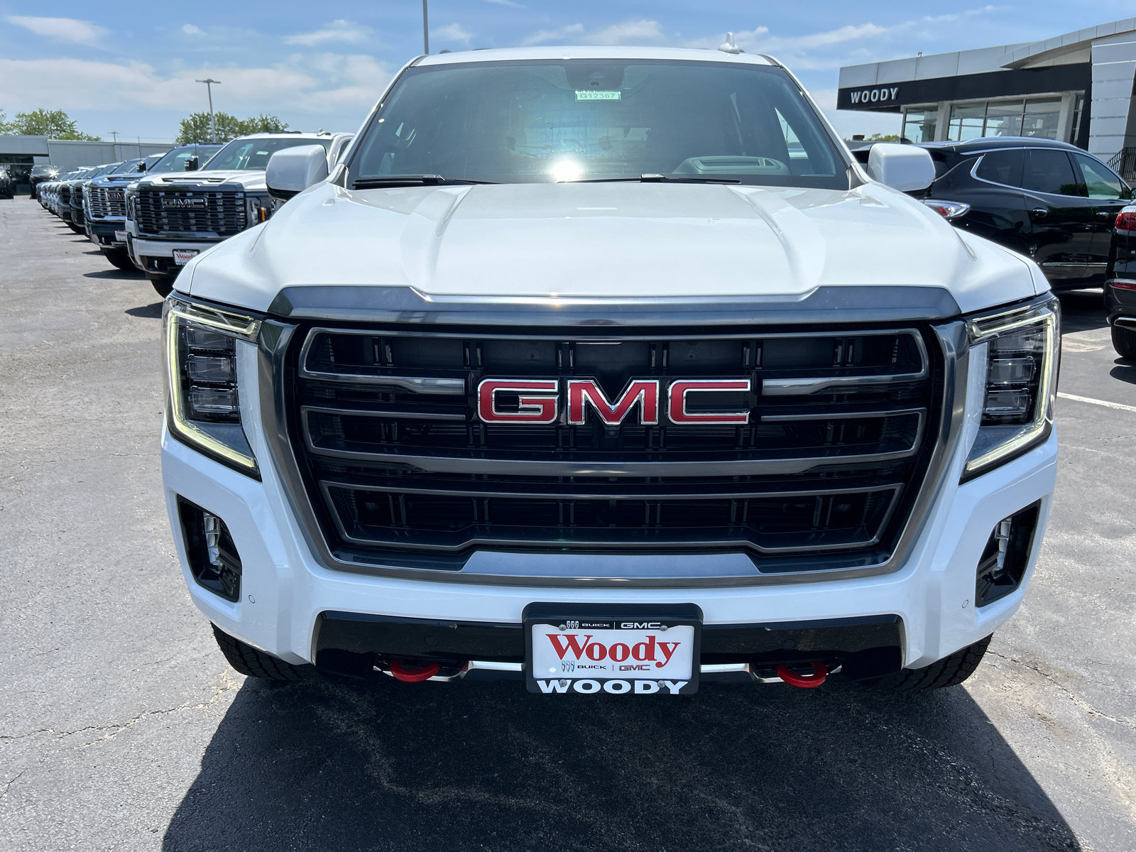 2024 GMC Yukon AT4 9