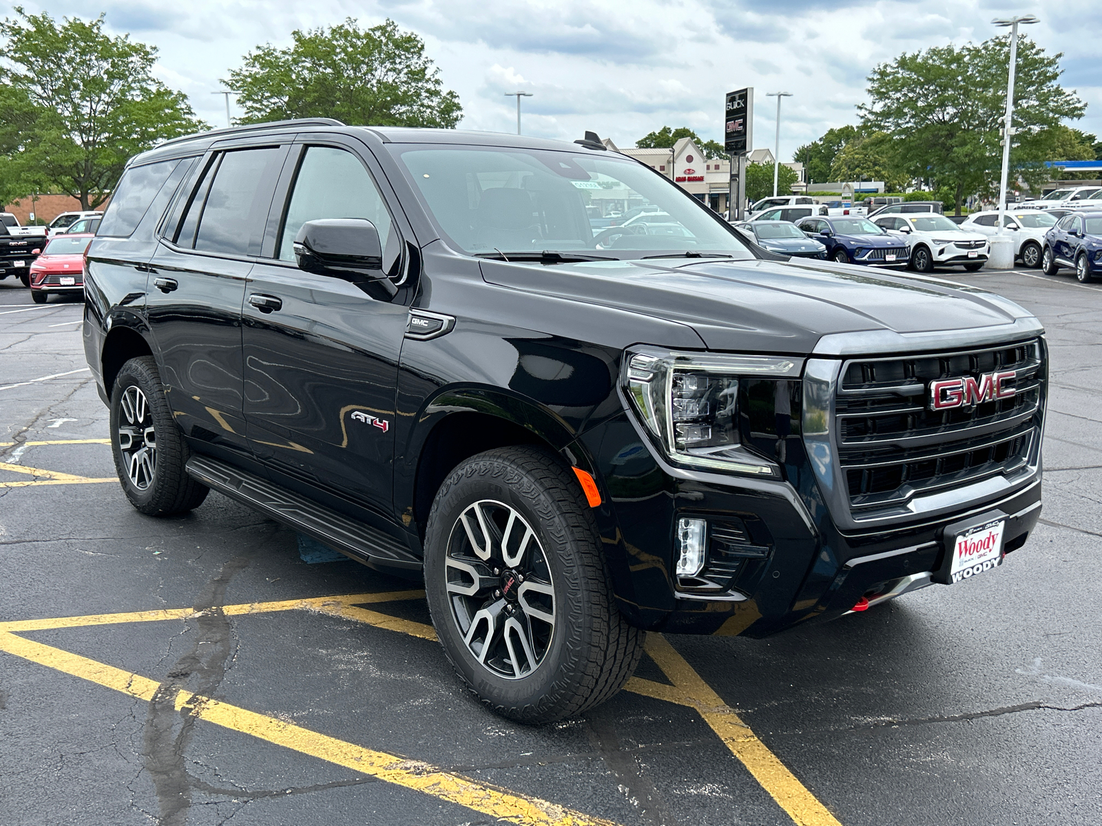 2024 GMC Yukon AT4 1