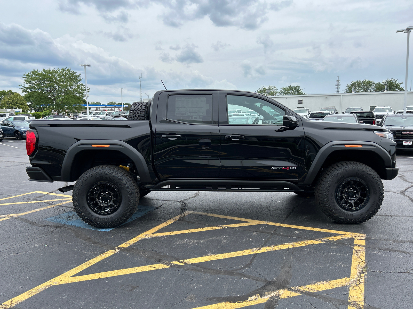 2024 GMC Canyon AT4X 4