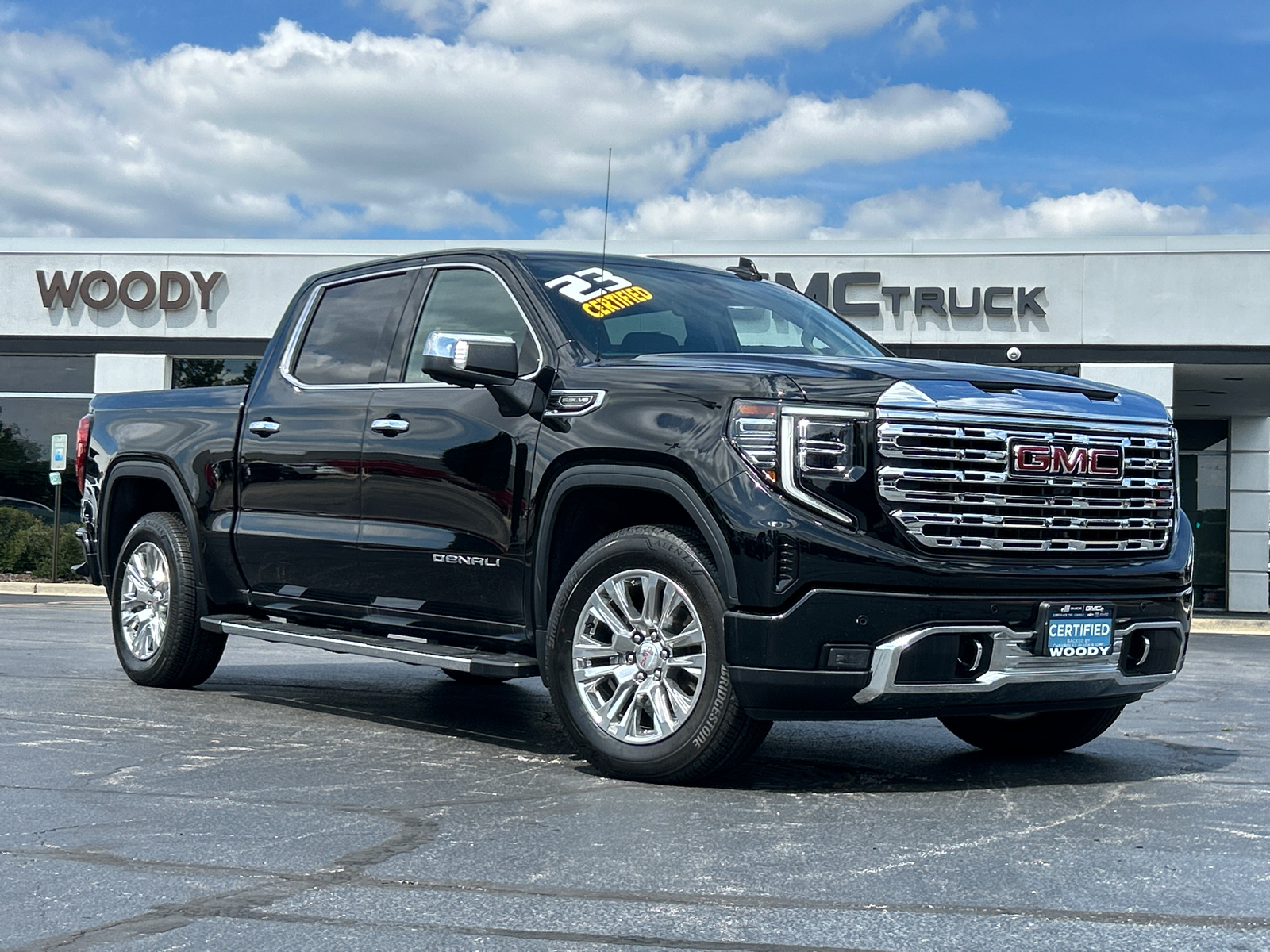 2023 GMC Sierra 1500 Denali 2