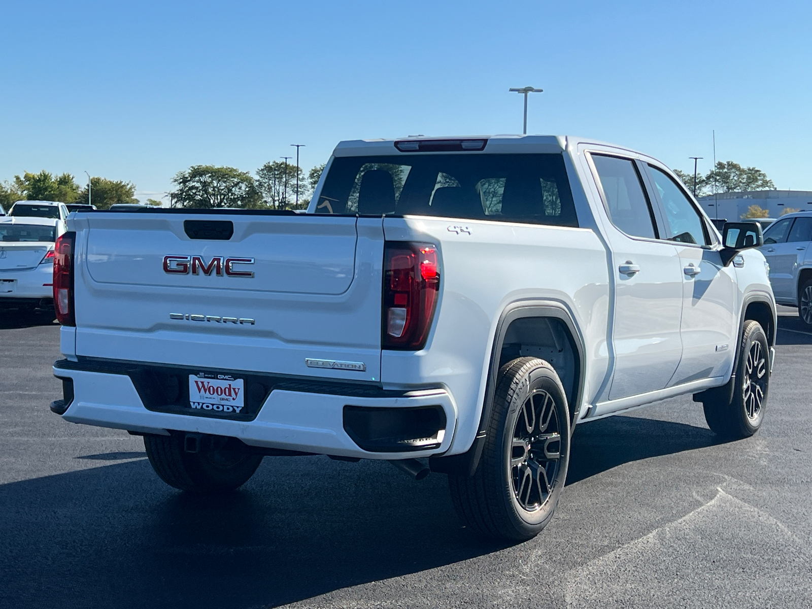 2024 GMC Sierra 1500 Elevation 8