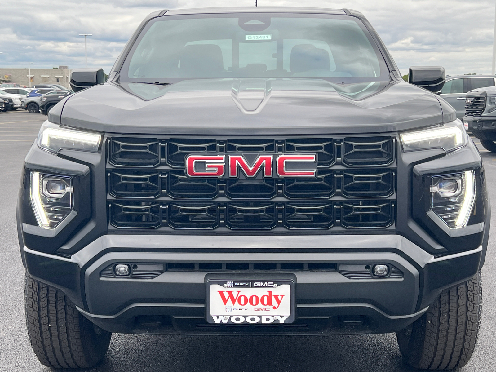 2024 GMC Canyon Elevation 3