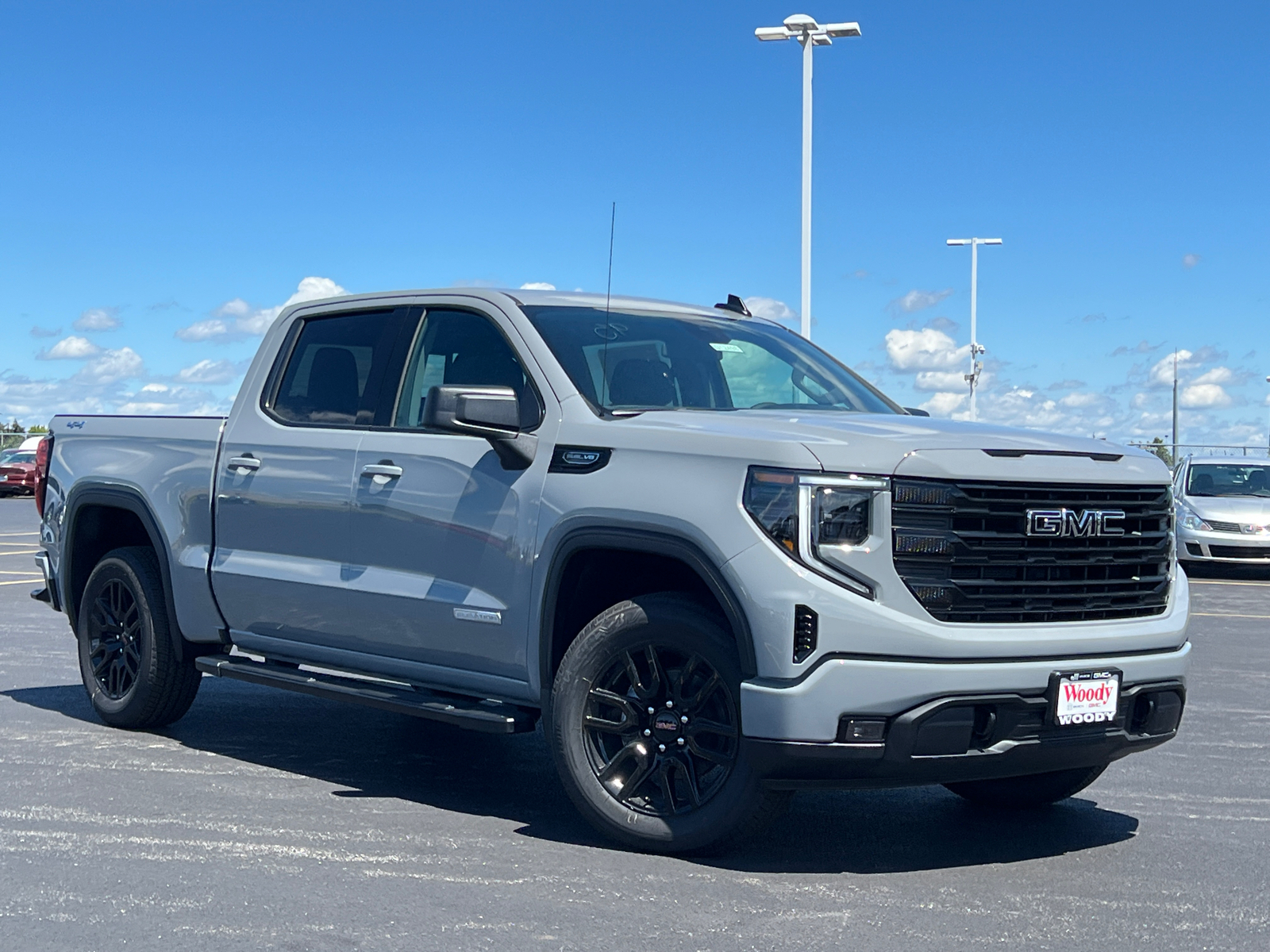 2024 GMC Sierra 1500 Elevation 2