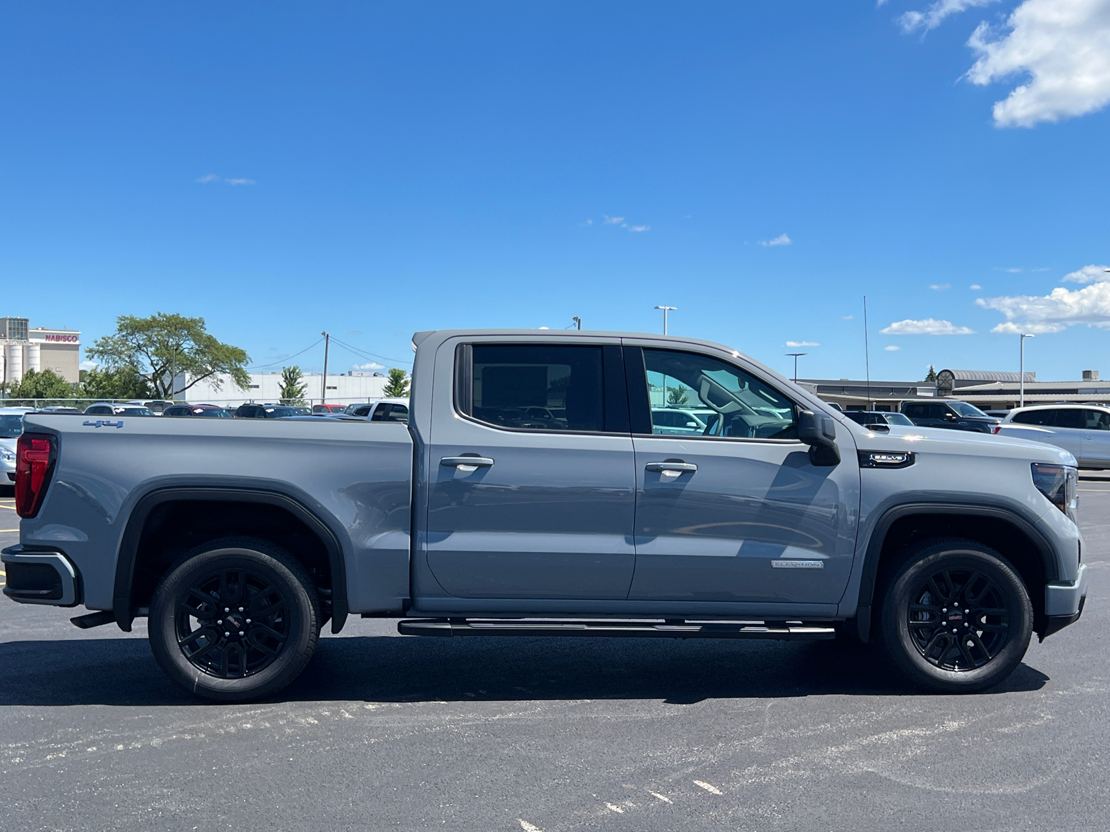 2024 GMC Sierra 1500 Elevation 9