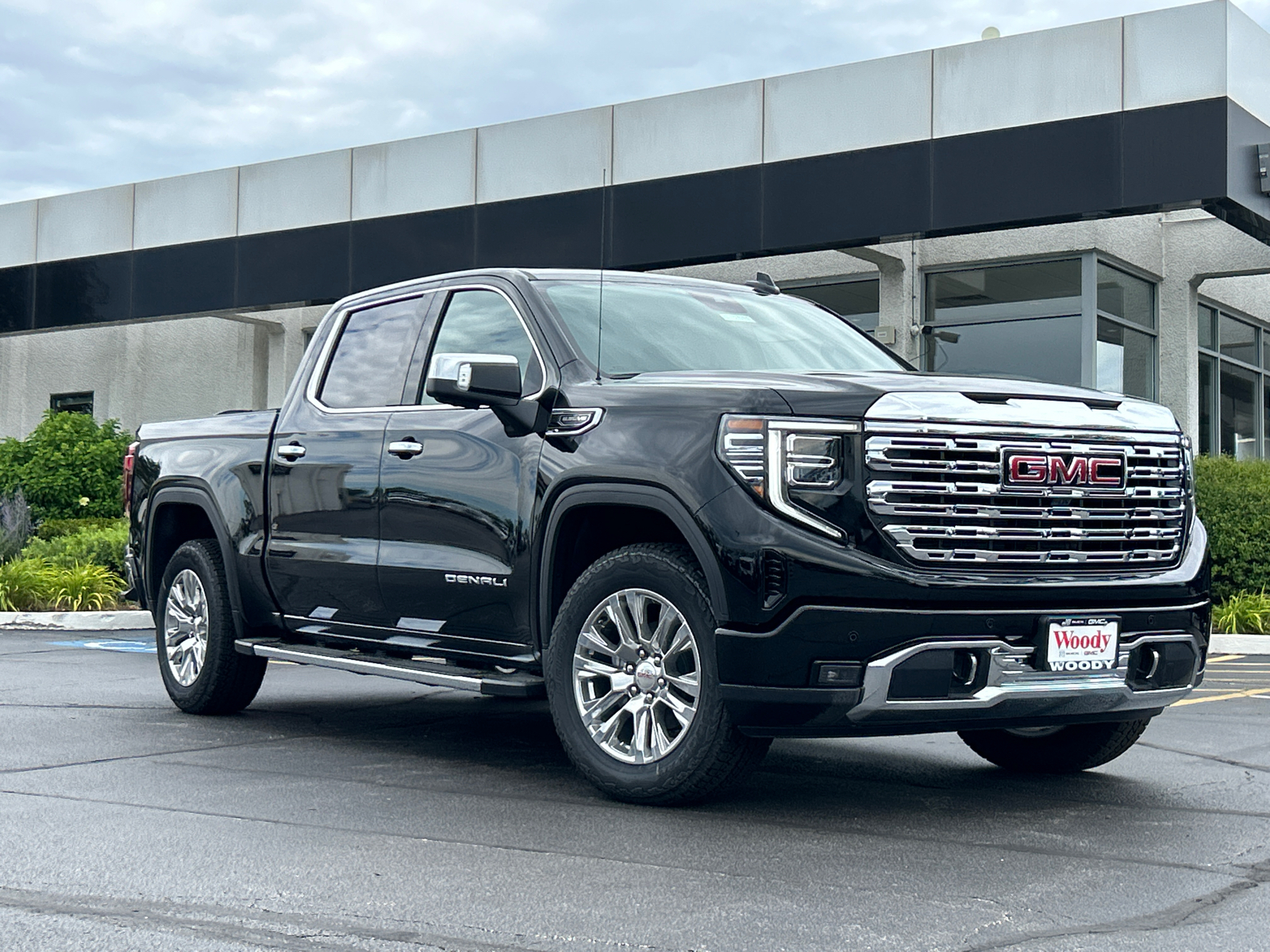 2024 GMC Sierra 1500 Denali 2