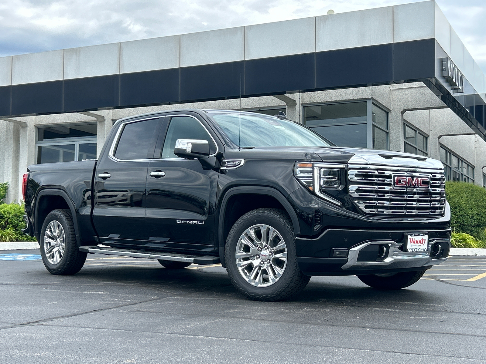 2024 GMC Sierra 1500 Denali 2