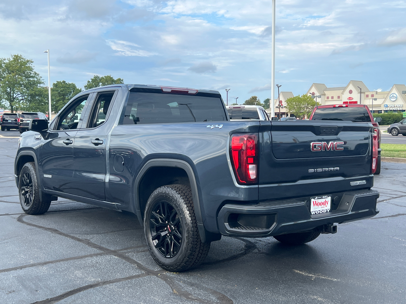 2022 GMC Sierra 1500 Limited Elevation 6