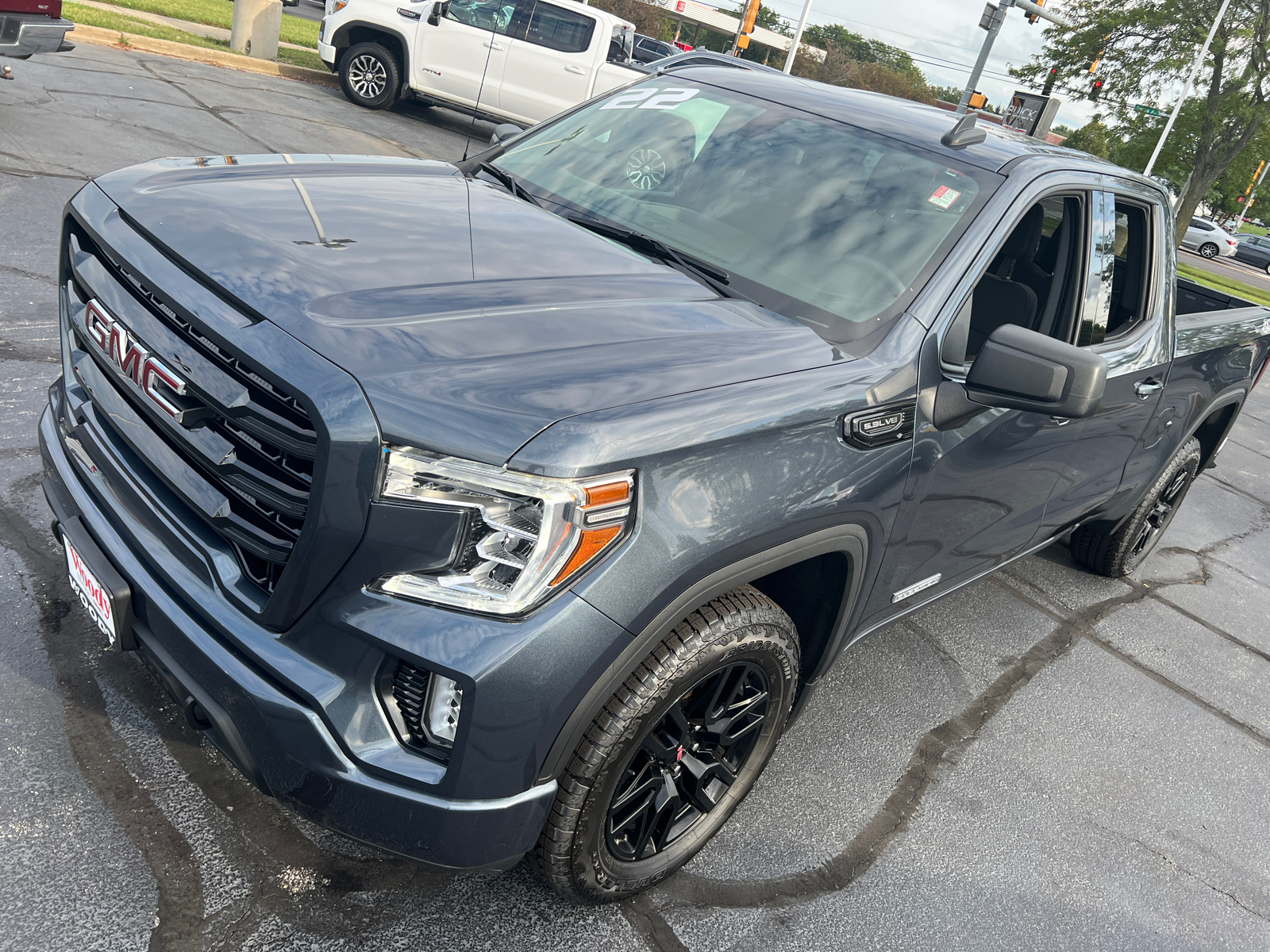 2022 GMC Sierra 1500 Limited Elevation 10