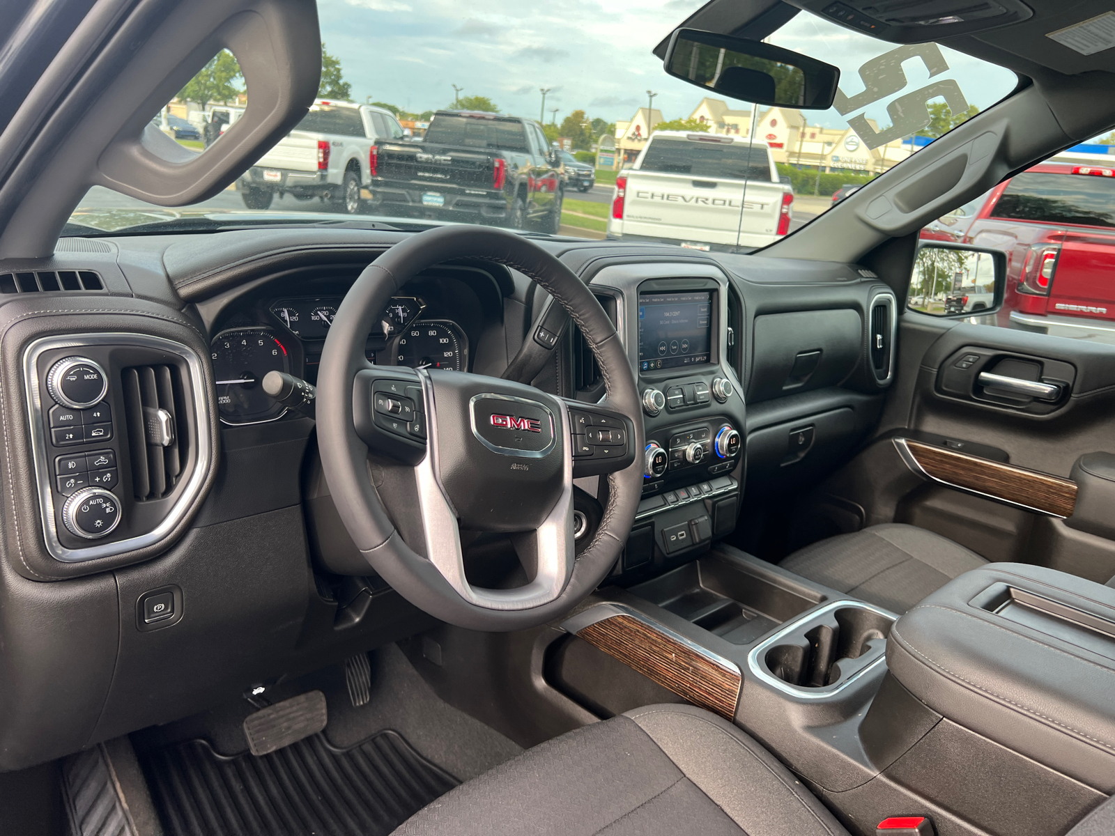 2022 GMC Sierra 1500 Limited Elevation 18