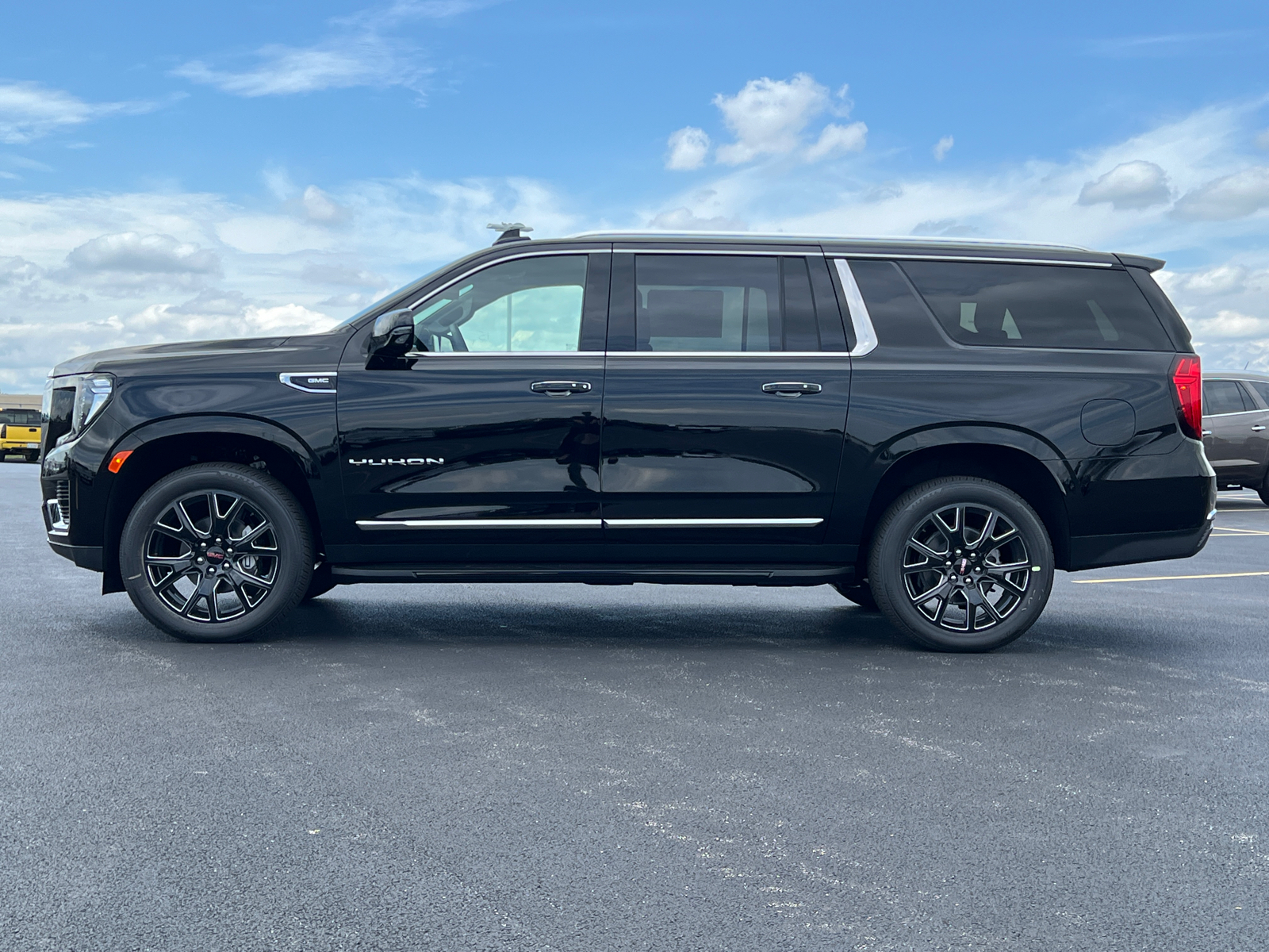 2024 GMC Yukon XL SLT 5