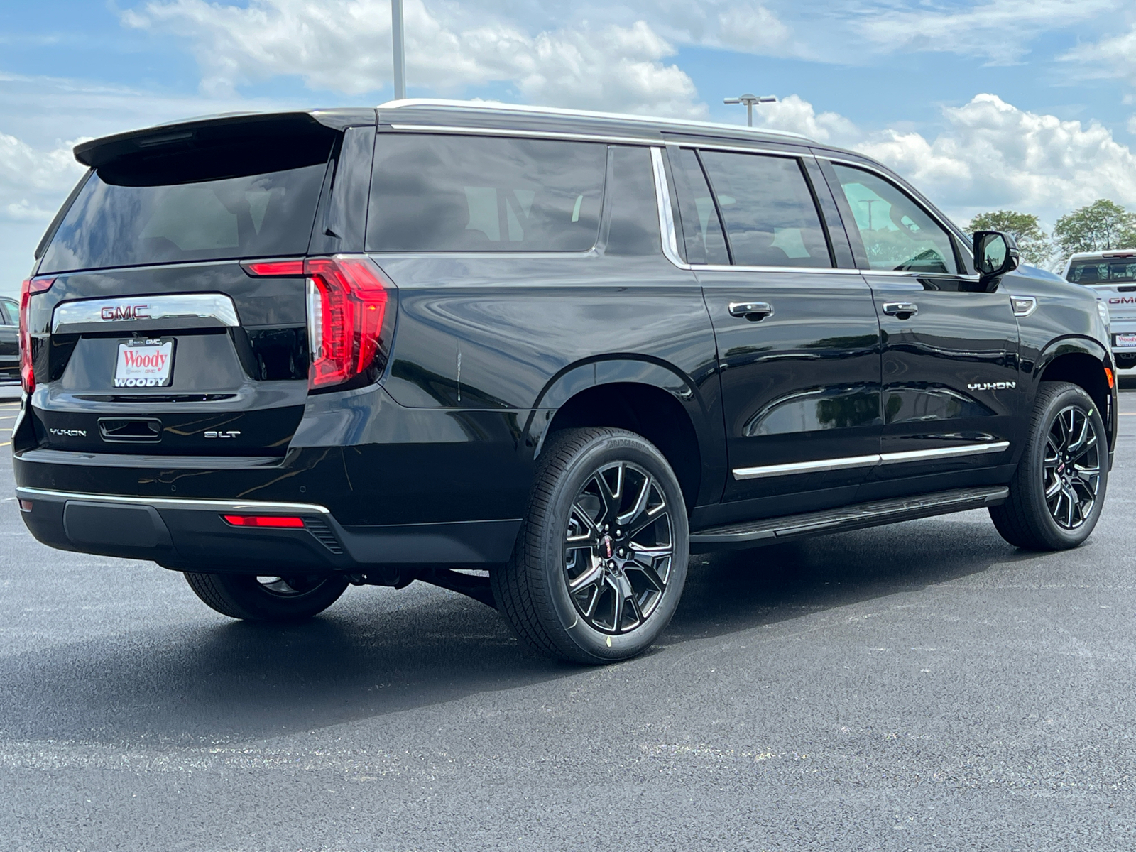 2024 GMC Yukon XL SLT 8