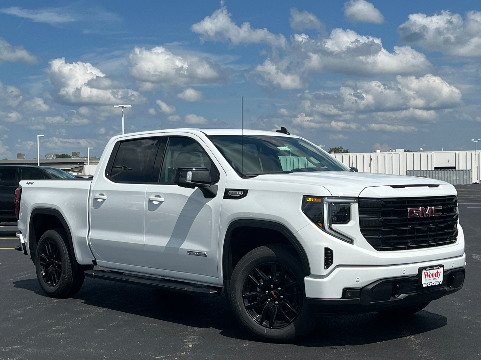 2024 GMC Sierra 1500 Elevation 2