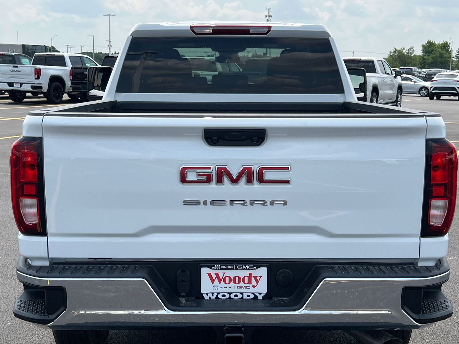 2024 GMC Sierra 2500HD Pro 7