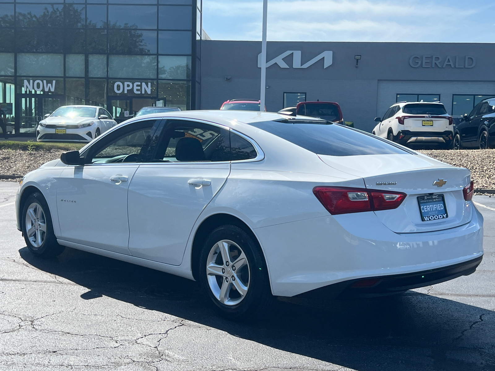 2022 Chevrolet Malibu LS 6