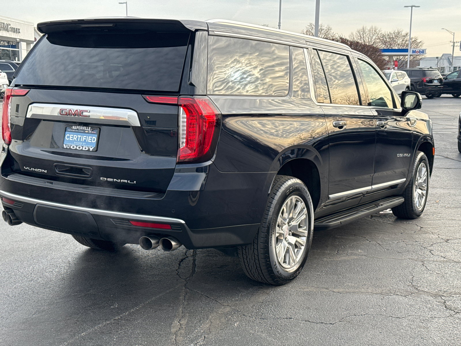 2021 GMC Yukon XL Denali 8