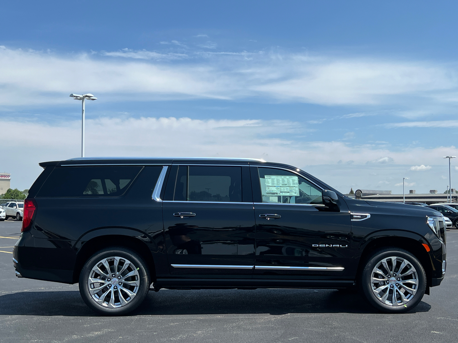 2024 GMC Yukon XL Denali 9