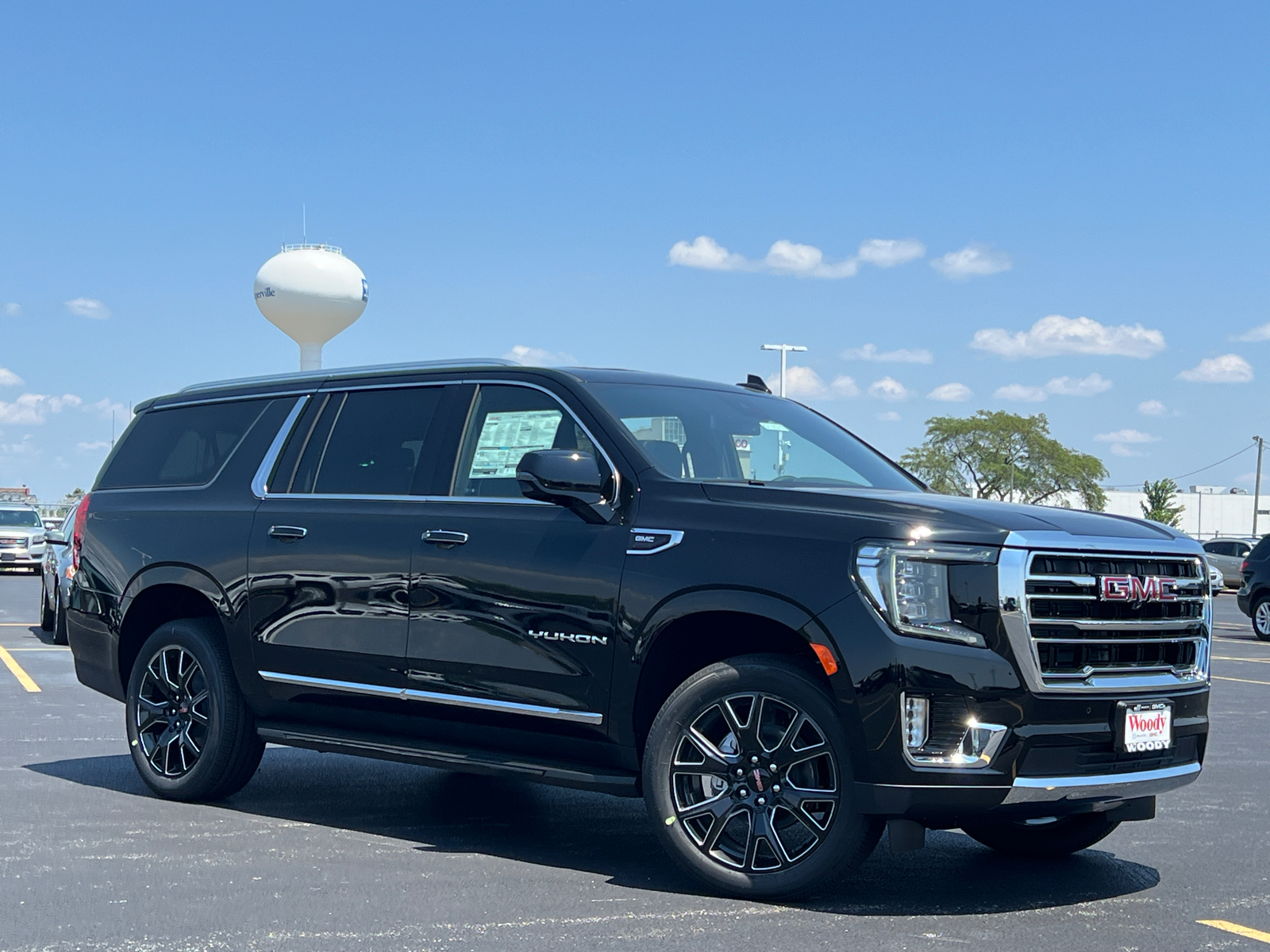 2024 GMC Yukon XL SLT 2