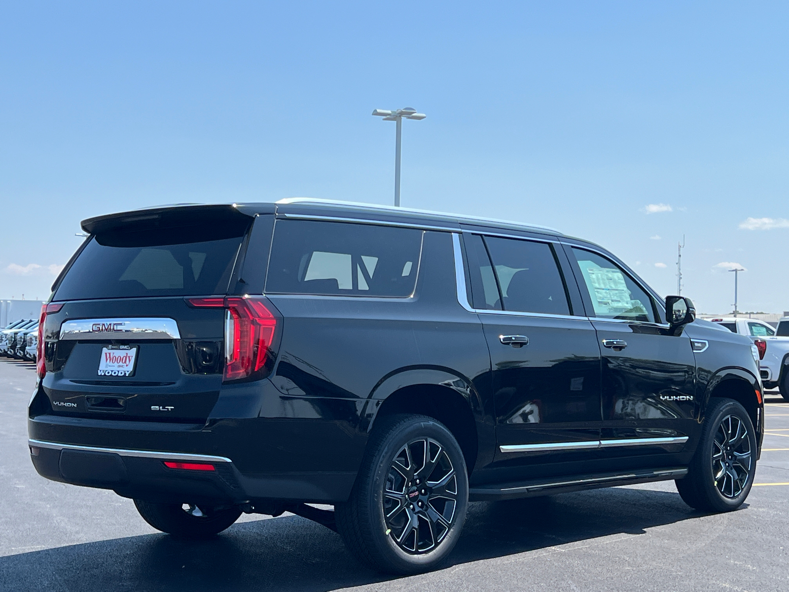 2024 GMC Yukon XL SLT 8