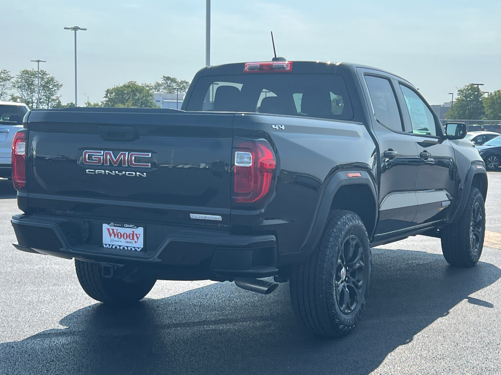 2024 GMC Canyon Elevation 8