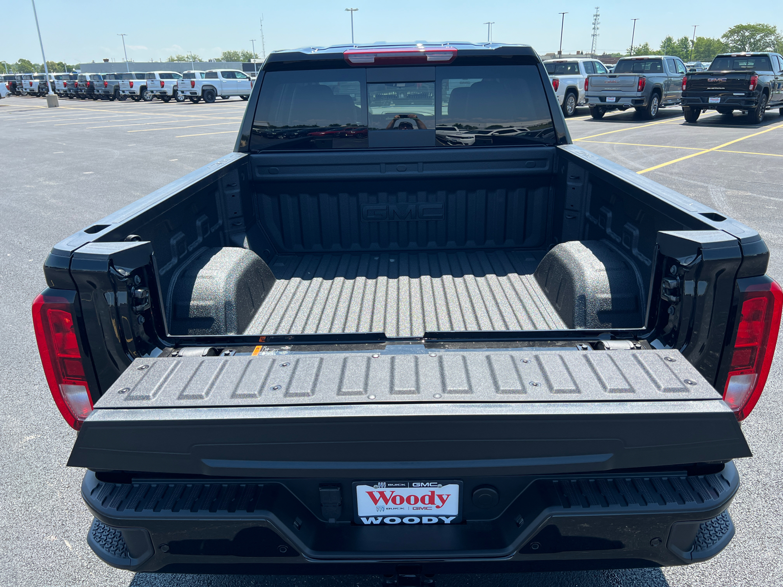 2024 GMC Sierra 1500 Elevation 35